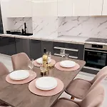 Sd & Free Parking Apartment